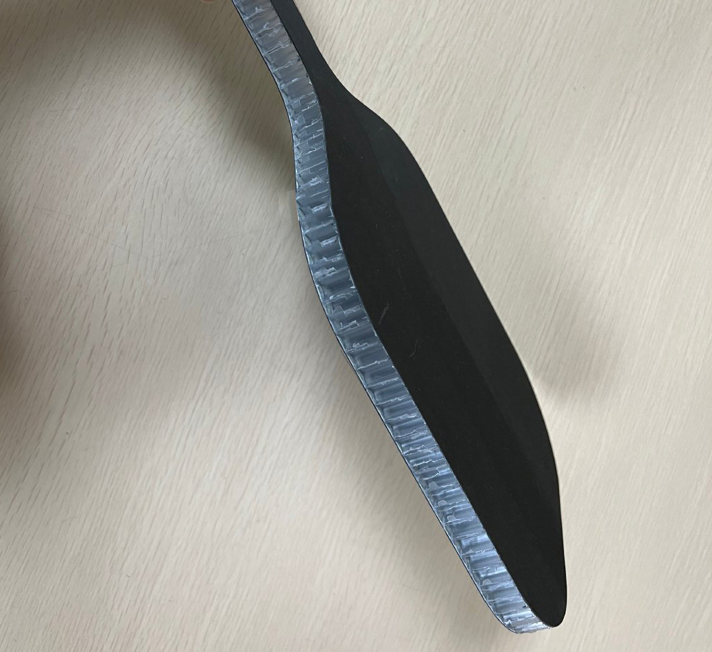 如何制作碳纖維乒乓球拍？